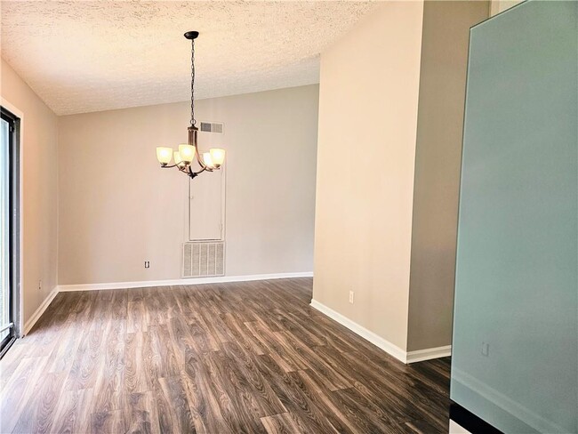 Building Photo - 20 Hartley Woods Dr