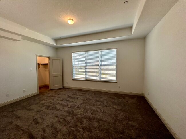 Building Photo - 4165 Shavano Dr