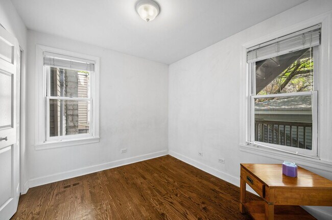 Building Photo - 2054 W Race Ave