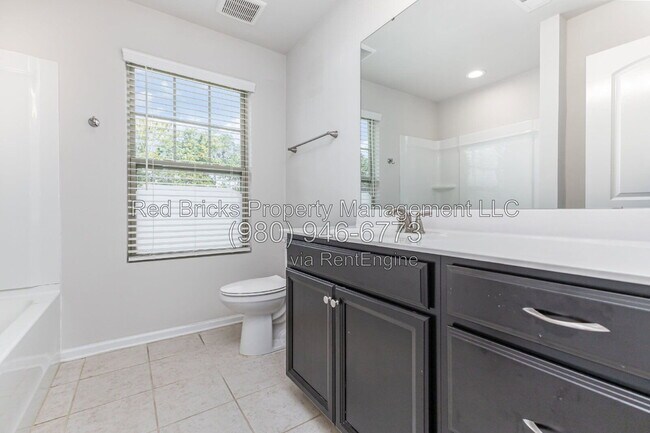 Building Photo - 17322 Carolina Hickory Dr