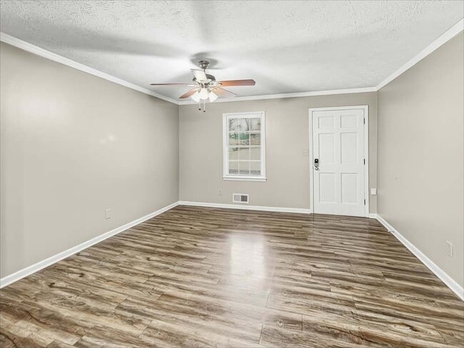 Building Photo - 4412 Bryant Dr SW
