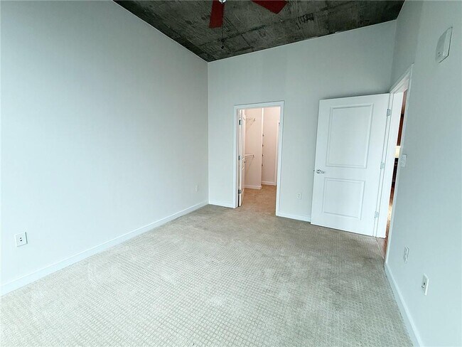 Building Photo - 250 Pharr Rd NE