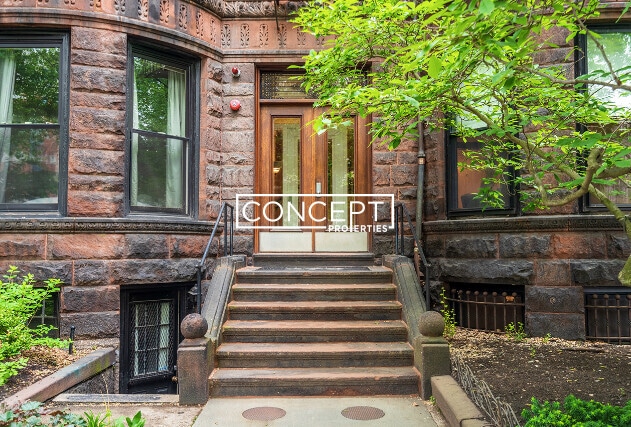 Building Photo - 379 Commonwealth Ave