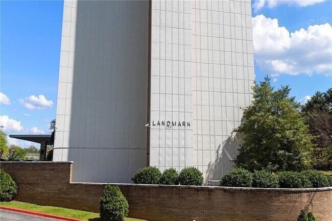 Building Photo - 215 Piedmont Ave NE