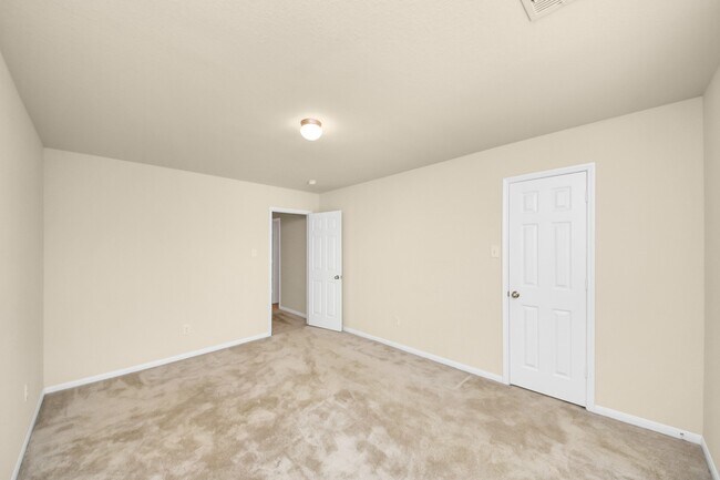 Building Photo - 15623 Sheldon Ridge Way