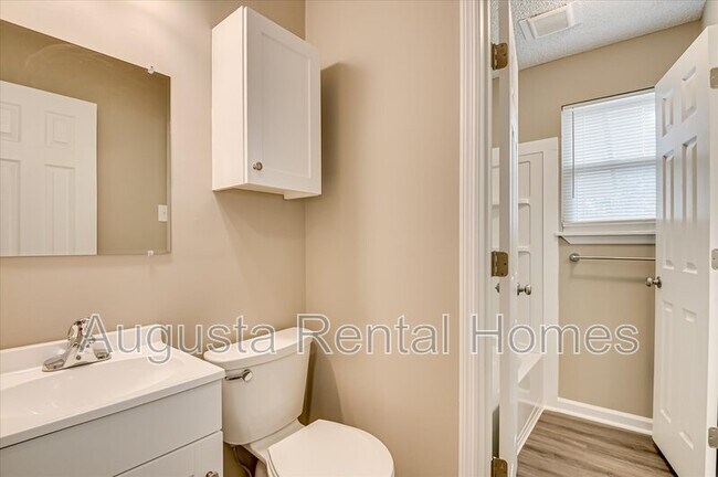 Building Photo - 3422 Chadbourne Street