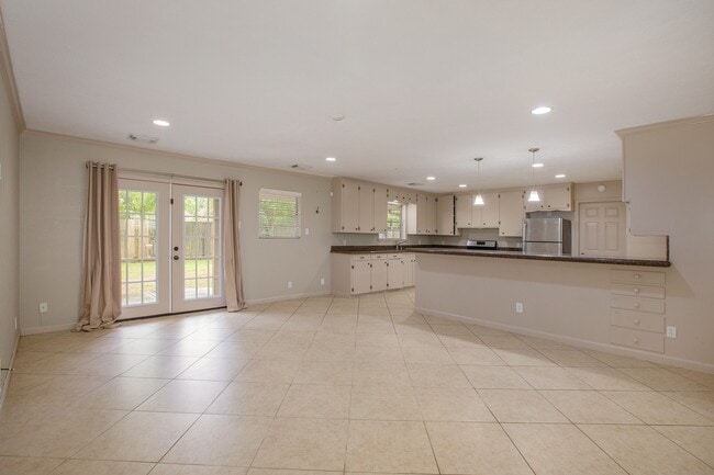 Building Photo - 10825 Long Shadow Ln