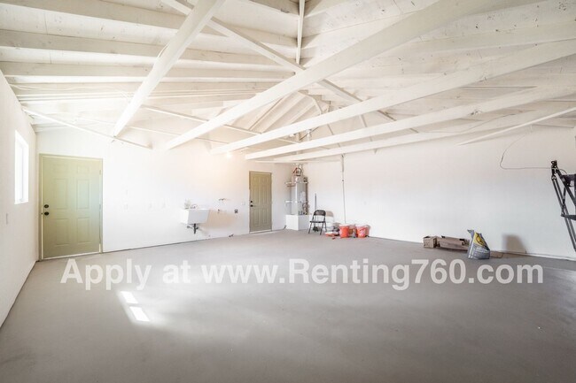 Building Photo - Desert Serenity Meets Modern Comfort in La...