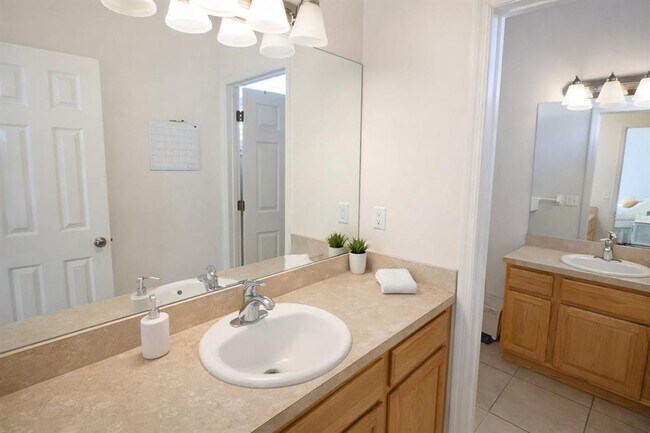 Building Photo - 14271 NW 10th Rd