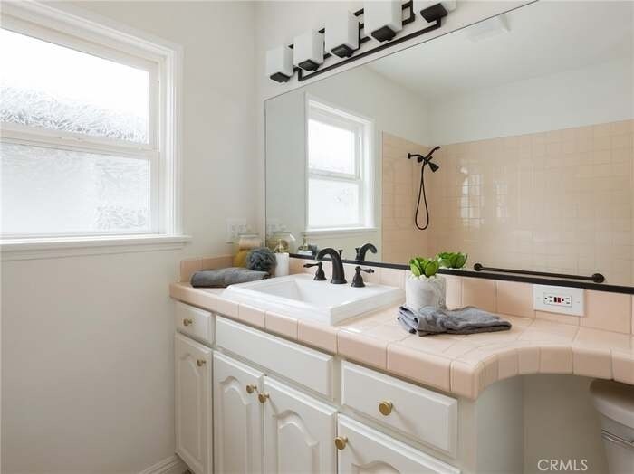 Building Photo - 5244 W 137th Pl