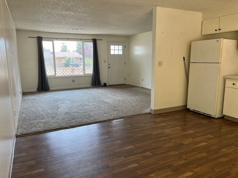 Building Photo - 3101 Juanipero Way