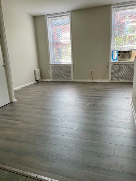 Building Photo - 1809 S 13th St