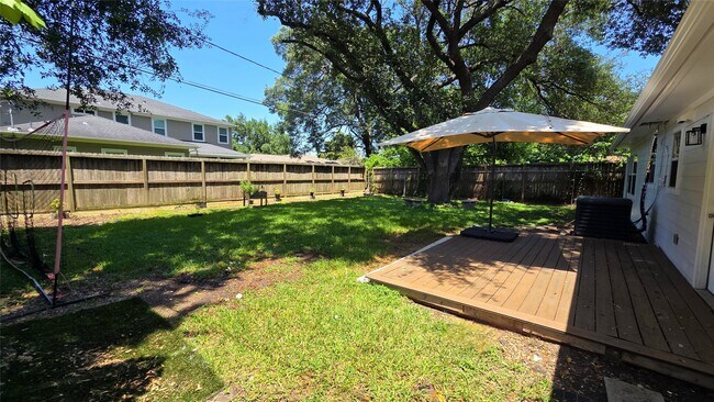 Building Photo - 4018 Woodfox St