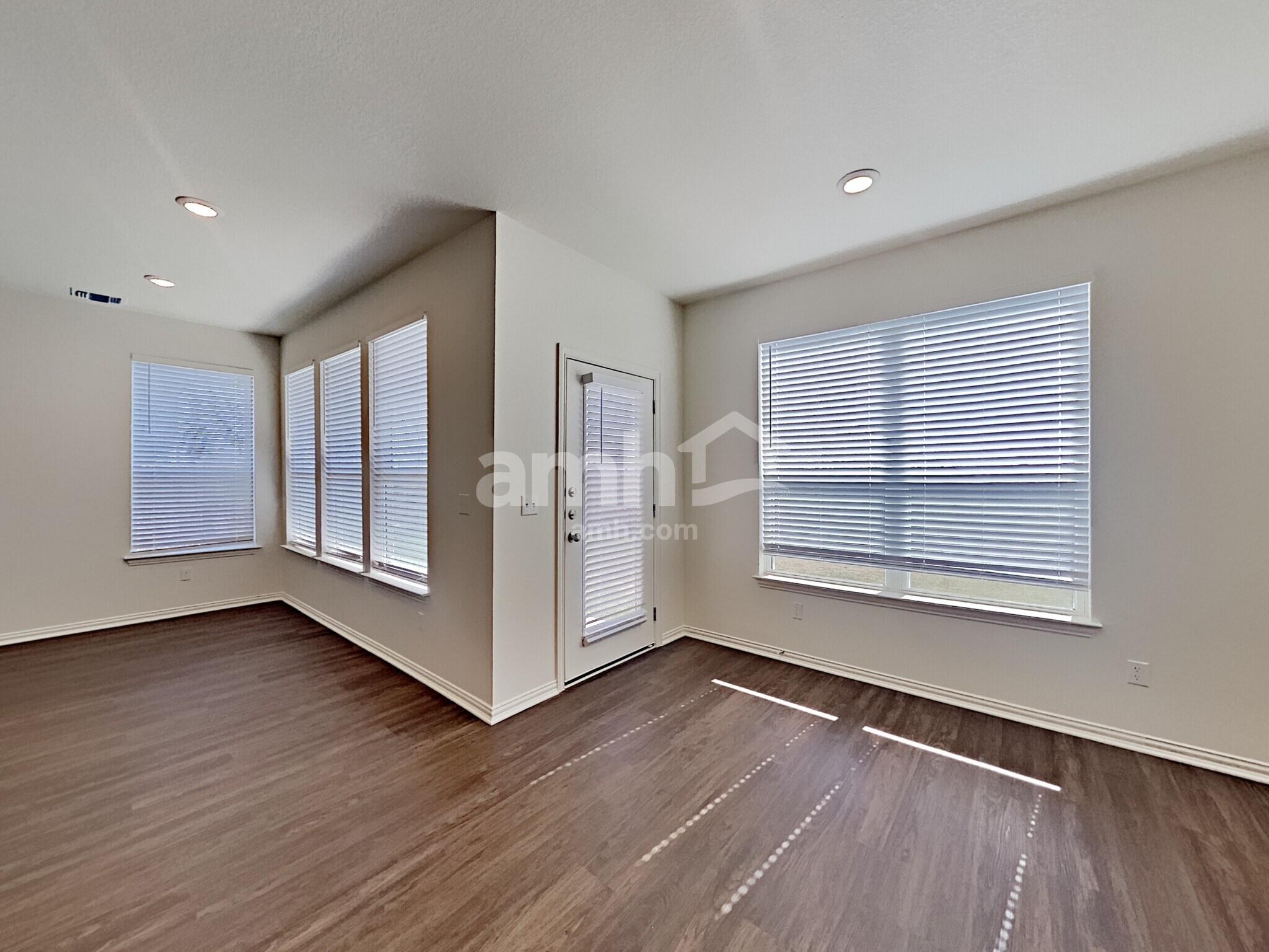 Building Photo - 325 Pebble Beach Run