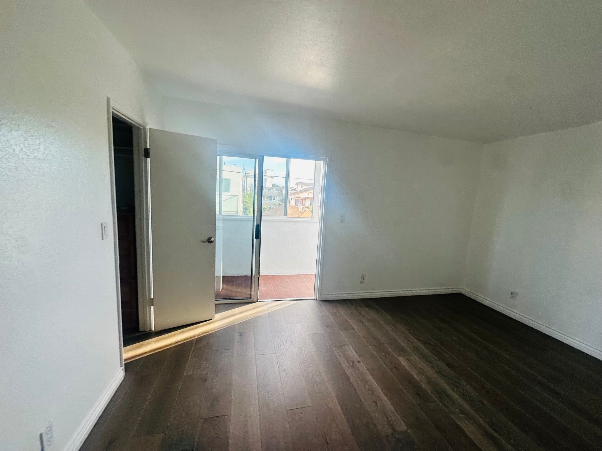 Building Photo - 36 Breeze Ave