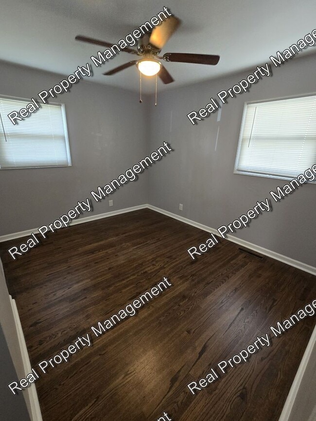 Building Photo - Updated Three Bedroom Ranch