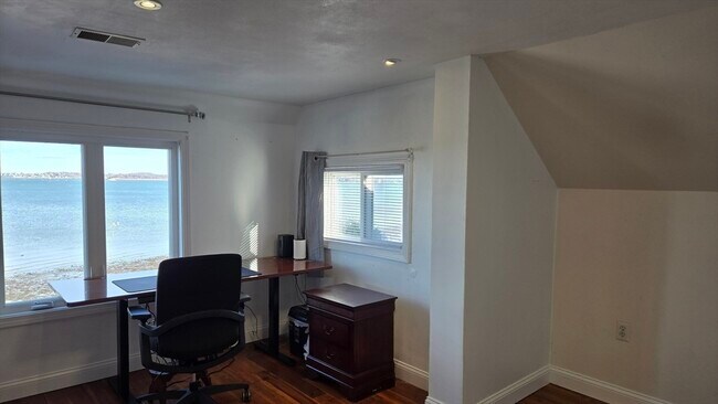 Building Photo - 16 Homestead Ave