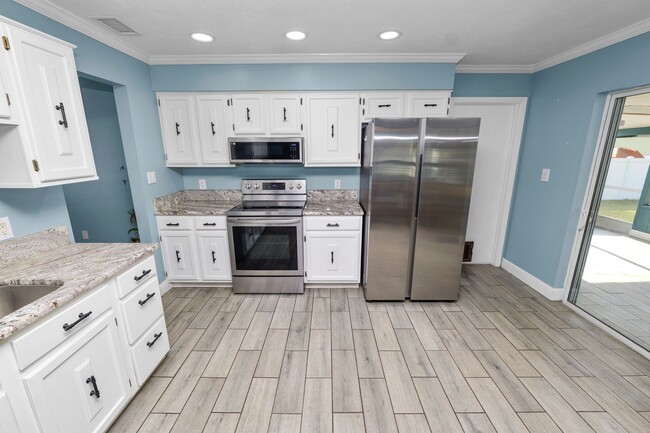 Building Photo - 3 Bed 2 Bath South Lakeland Home for Rent
