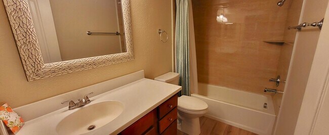 Building Photo - 1st FULL MONTHS RENT FREE!!!VERY NICE & AFFORDABLE 2 BED / 2 BATH CONDO – W/D, PATIO, POOL!