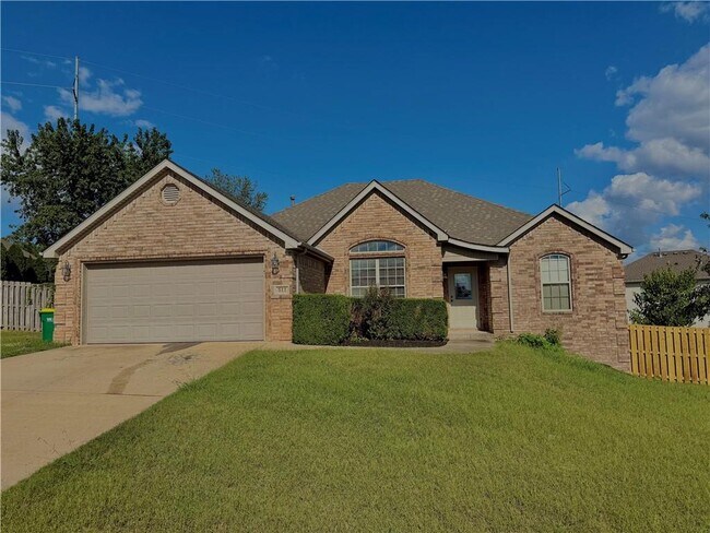 Primary Photo - 511 Verona Way