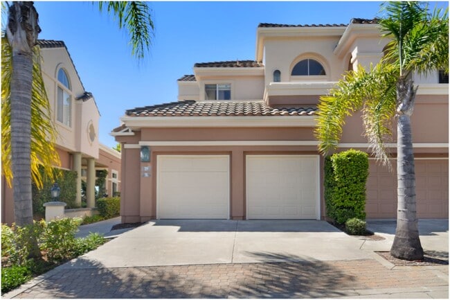 Building Photo - 2 Bedroom Plus Loft - Laguna Niguel Condo!