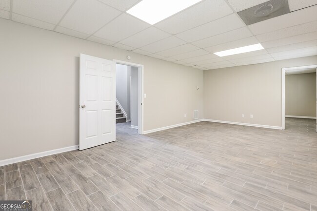 Building Photo - 165 Sawgrass Way