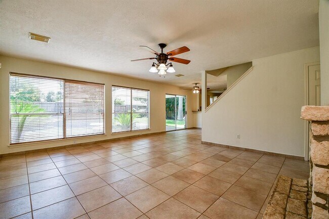 Building Photo - 22510 Holly Lake Dr