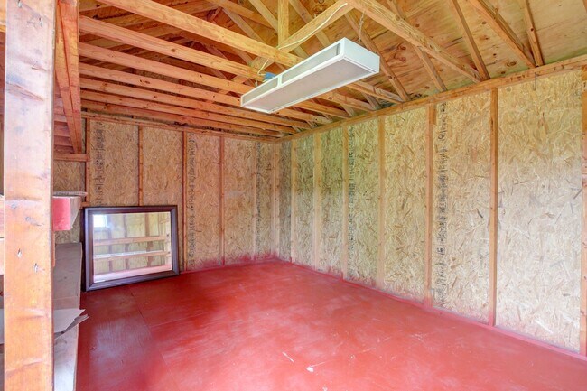 Building Photo - 729 Welsey Dr