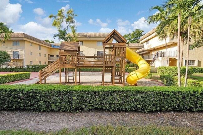 Building Photo - 8500 SW 109th Ave