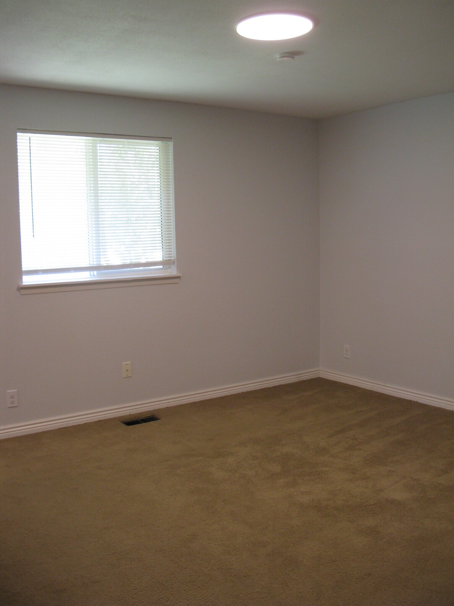 Building Photo - 20851 Sequoia Pl