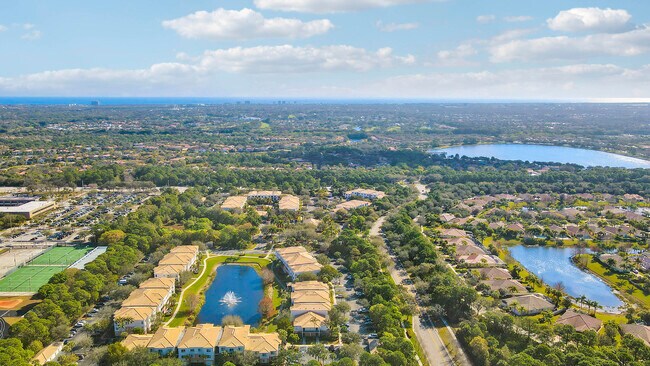 Building Photo - 9212 Myrtlewood Cir W