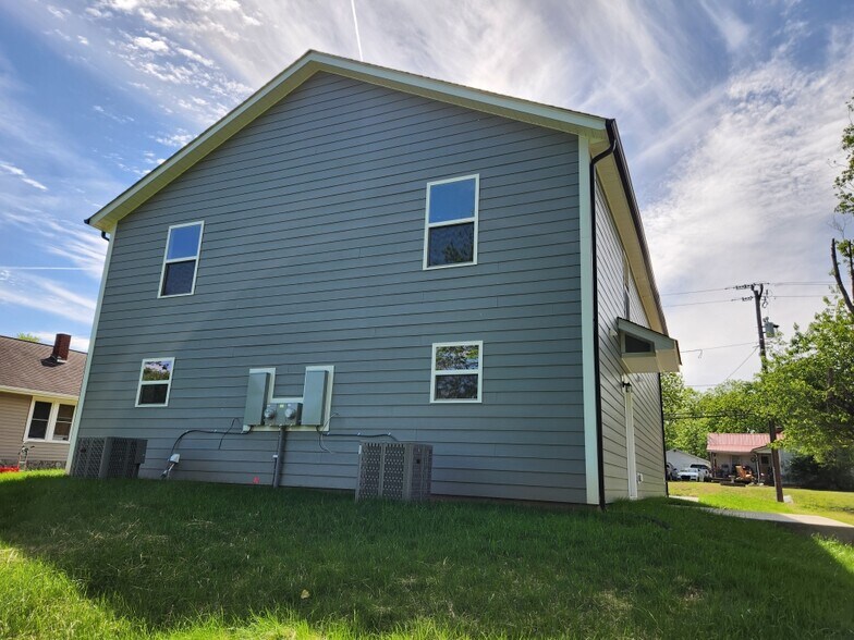 Rear - 1216 12th St NE