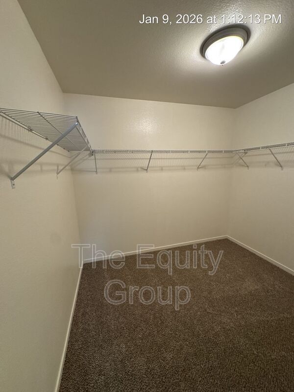 Building Photo - 816 W Loyola Ave