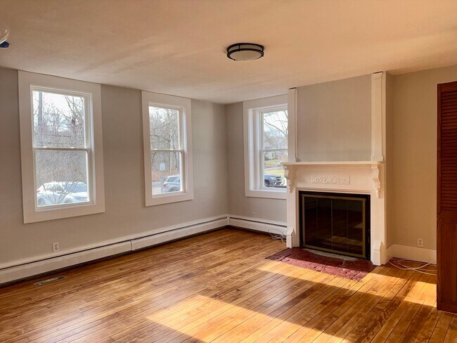 Building Photo - 25 Pine St