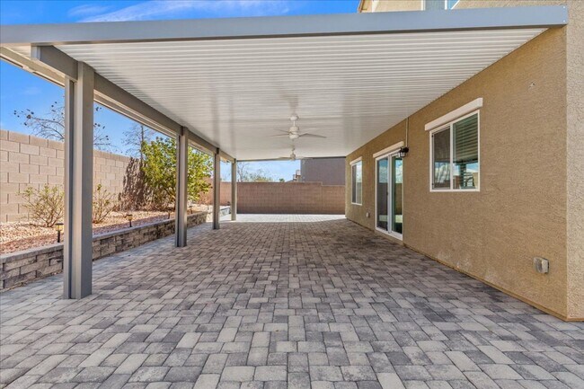 Building Photo - 7910 Diamond Sky Ave