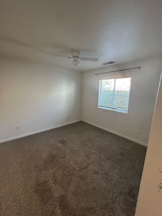 Building Photo - 2454 Ranier Way