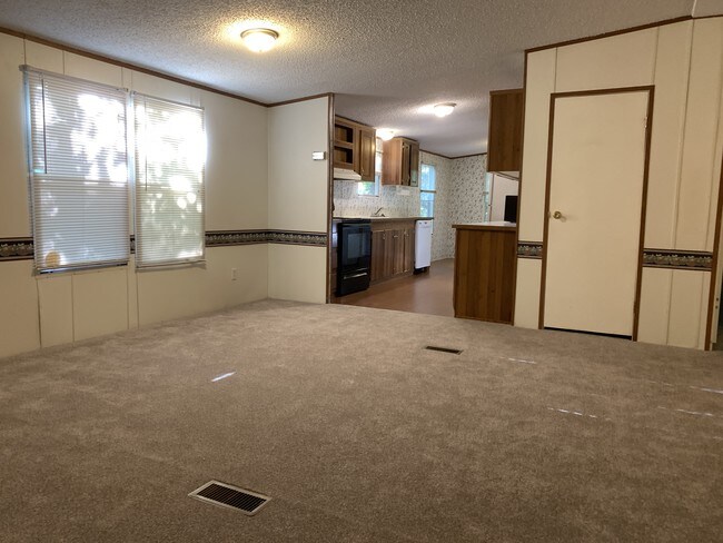 Building Photo - 127 John Lewis Dr