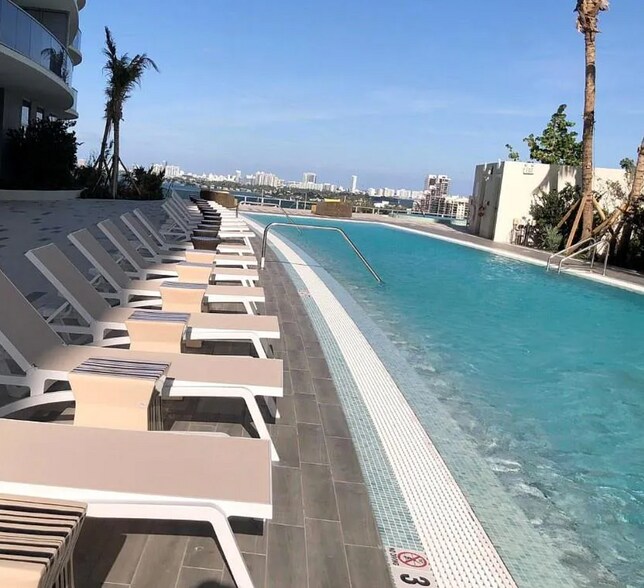 Building Photo - 488 NE 18th St