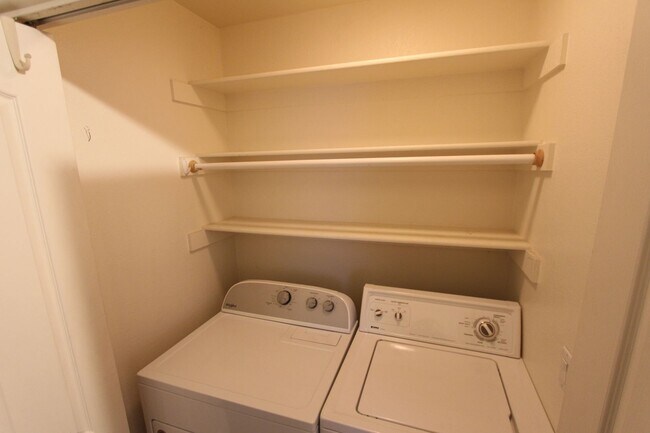 Building Photo - Spacious 3-Bedroom Townhouse with Main-Level Primary Suite
