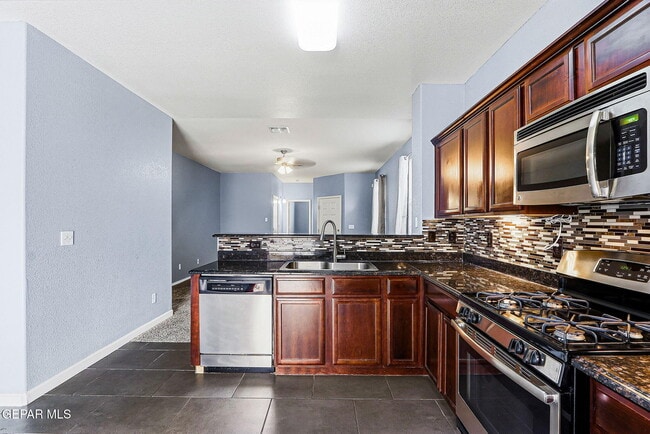 Building Photo - 4917 Ruben Soto