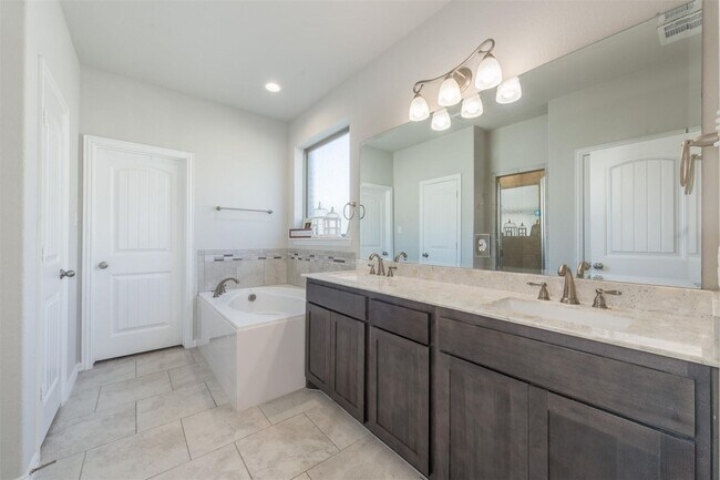 Building Photo - MOVE-IN SPECIAL! This beautiful home, located in the desirable EMS-ISD is what you've been lookin...