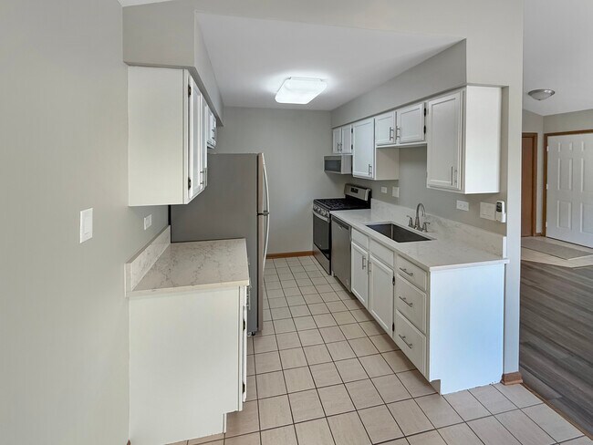 Building Photo - 139 Spuhler Dr