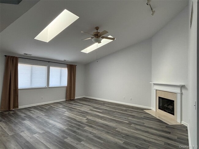 Building Photo - 507 Scenic Ln