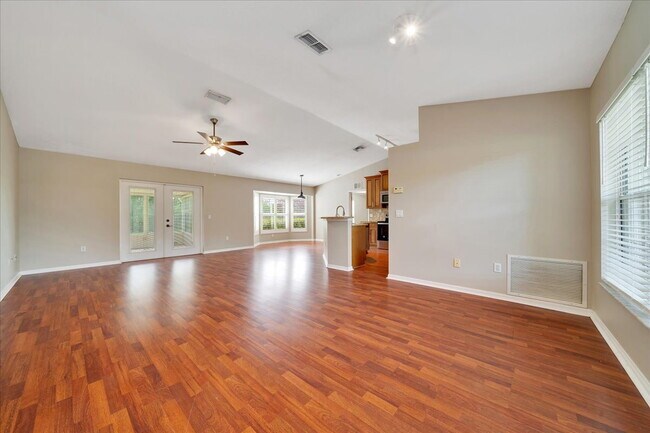 Building Photo - Spacious 3-Bed, 2-Bath Home for Rent in SW...