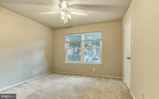 Building Photo - 3305 Wyndham Cir