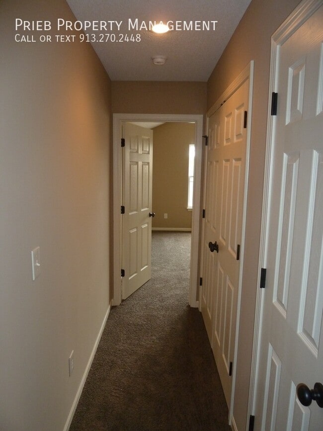 Building Photo - Prairie Haven Duplex - Available November ...