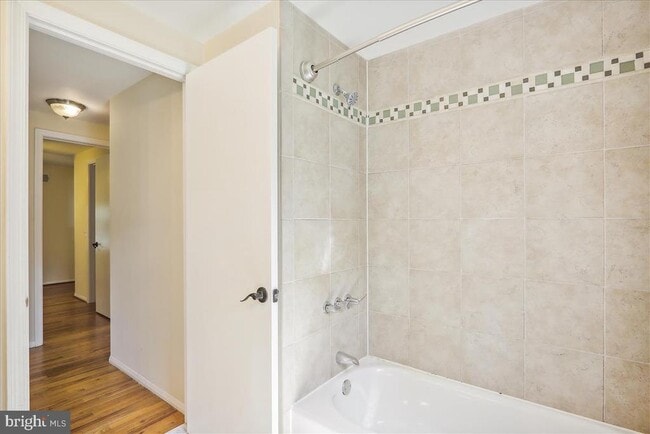 Building Photo - 8709 Sleepy Hollow Ln