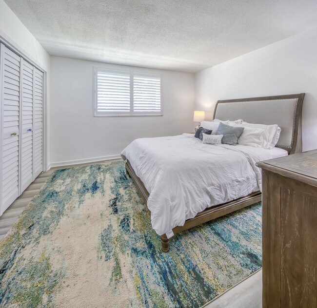 Building Photo - 2565 S Ocean Blvd