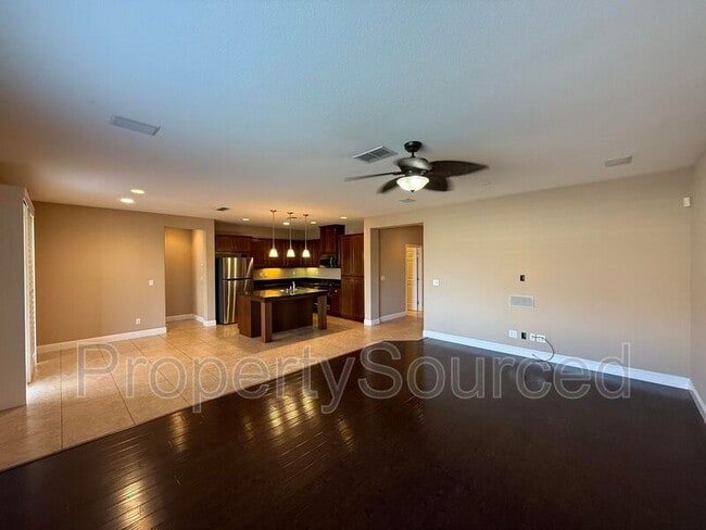 Building Photo - 2223 Ravenbrook Ln