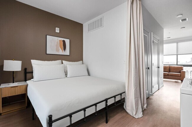 Building Photo - 421 N Pennsylvania St